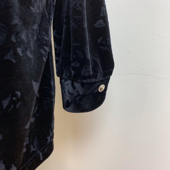 Diane Von Furstenberg Velvet Floral Button Up Top - Picture 5 of 6